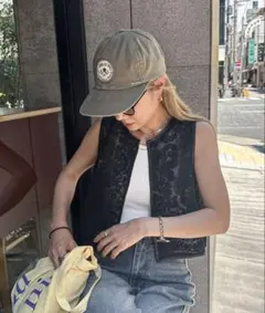 Item thumbnail for item 3e148c4b-55a3-4eb5-b1a2-ca9b1c05f30b