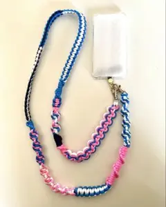 ショルダーストラップ　スマホショルダーストラップ　ハンドメイド　パラコード