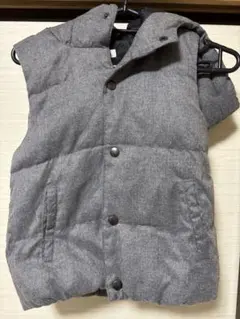 グレー フード付きダウンベスト