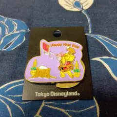 東京ディズニーランド　プーさん　可動式　ピンバッチ