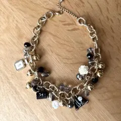 チャーム付きチェーンネックレス