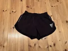 adidas 黒 ショートパンツ　Sサイズ
