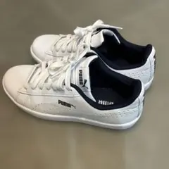 プーマ　スニーカー