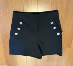 ZARAショートパンツ XS ブラックボタン付き