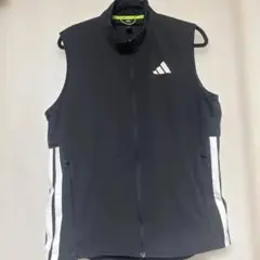 adidas ブラック ベスト