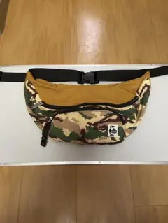 Chums 迷彩 ボディバッグ