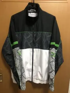 プーマ  PUMA ナイロンジャケット　未使用タグ付き