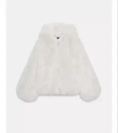 m*★様 タグ付き新品★ZARAのショート丈フェイクファーフード付きコート★M-