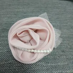 ピンクのローズモチーフブローチ　コサージュ