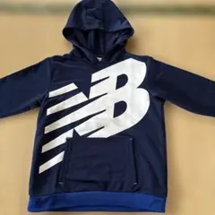 New Balance ネイビー ロゴパーカー 140cm