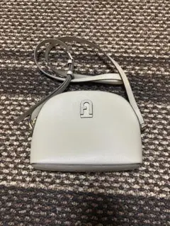 【美品】FURLA グレー ラウンド型 アテナ ショルダーバッグ