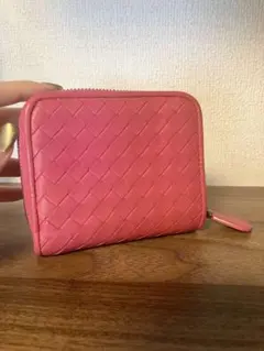 ボッテガヴェネタ　ピンク 編み込みデザイン 二つ折り財布　イントレチャート
