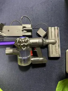 dyson SV12 スティッククリーナー 本体 ジャンク品 - メルカリ