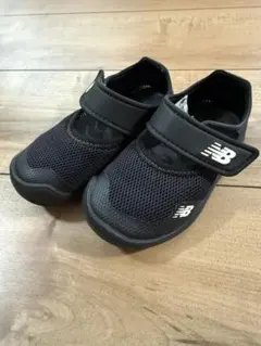 New Balance ベビーサンダル ブラック 14cm