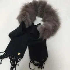 最終価格【美品】取り外し可能ファー付き黒マフラー