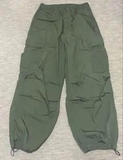 オリーブ ワークパンツ
