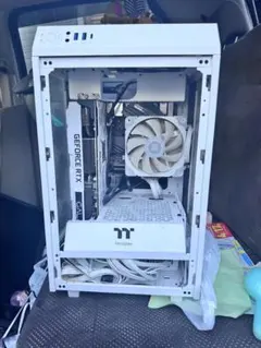 Thermaltake PCケース ホワイト GeForce RTX搭載