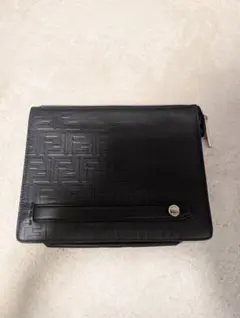 Fendi ブラックレザー クラッチバッグ