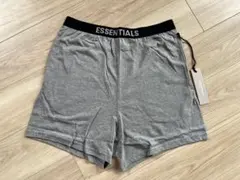 ESSENTIALS ショートパンツ グレー - メルカリ
