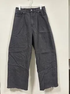 ダークグレー ワイドレッグデニム