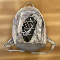 Nike グレー・カモフラージュ リュックのサムネイル