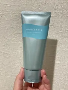 アクアレーベル　エステ洗顔ジェル