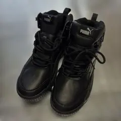 PUMA ブラック ハイカットスニーカー