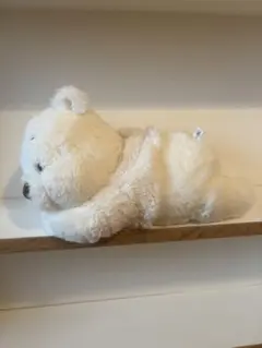ディズニーストア　プーさん　寝そべり　ぬいぐるみ　ホワイト