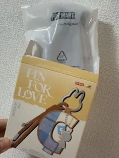 POPMART PIN FOR LOVE 【I】