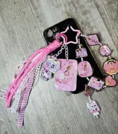 ピンク　キャラクター　クライベイビー　携帯ストラップ　キーチェーン　じゃらじゃら