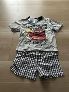 新品！カーズ！半袖パジャマ　男の子110のサムネイル