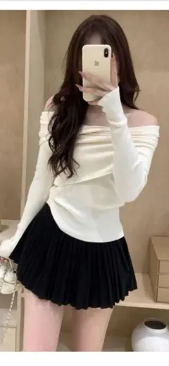 グレイル　オフショルダー長袖ニット