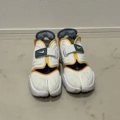 NIKE アクアリフト　ホワイト　25cm 足袋　スニーカー