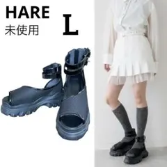 HARE アシメデザインボリュームサンダル 厚底 光沢エナメル ジップ 黒 L