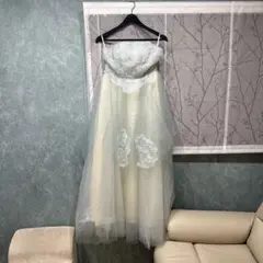 アイボリー ストラップレス ウェディングドレス