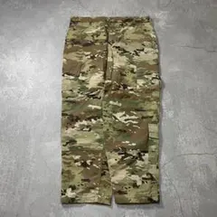 迷彩カーゴパンツ