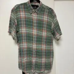 チェックシャツ