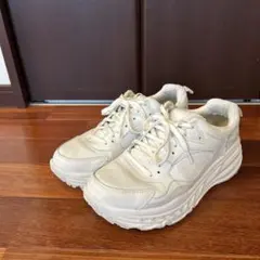 UGG スニーカー　ホワイト27cm 厚底