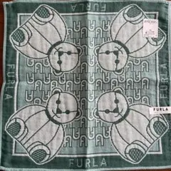 【新品未使用】フルラ　FULRA くま　大判ハンカチ　ハンドタオル　グリーン