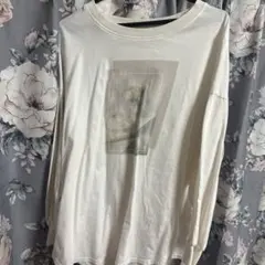 ホワイト 長袖Tシャツ グラフィックプリント　花柄