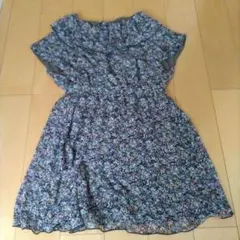 フェリシモ　ワンピース　リバーシブル　120　黒地花柄/グレー