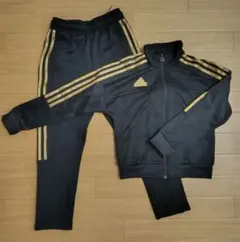 adidas ブラック✕ゴールド ジャージセット　130