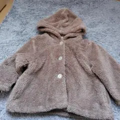 ベージュフリースジャケットと黒トップスセット