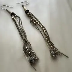 シルバー ロングフリンジピアス クリスタルビーズ付き