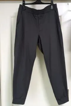 UNIQLO ウルトラストレッチアクティブジョガーパンツ