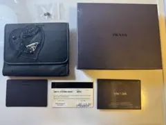 PRADA プラダ 三つ折り財布 ハート ビジュー NEROのサムネイル