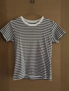 無印良品　ボーダーTシャツのサムネイル