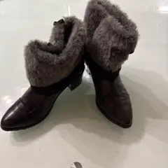 ファー付きブラックブーツ　子供用22cm