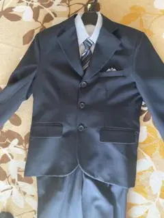 卒業式などに男児スーツ上下　ワイシャツ　ネクタイ　　サイズ150