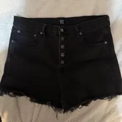 GAP ブラックデニムショートパンツ
